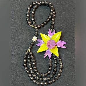 Vintage Lee Sands 70’s 3D Lotus Flower VTG Necklace beaded Grannycore MOP